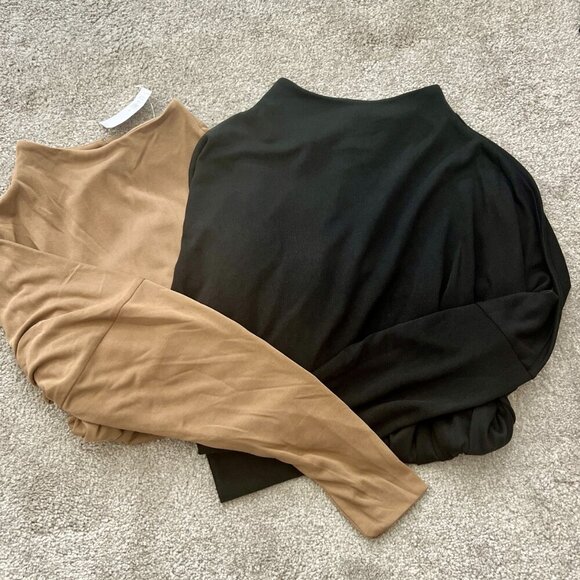 2 Banana Republic Bat Wing Sleeved Tops Black & Carmel Size Medium (NWT) - Picture 1 of 16